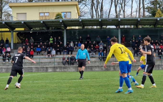 SFK ELKO Holešov A : FK Kozlovice 0:1 (0:1)